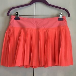 Pleat to street skirt